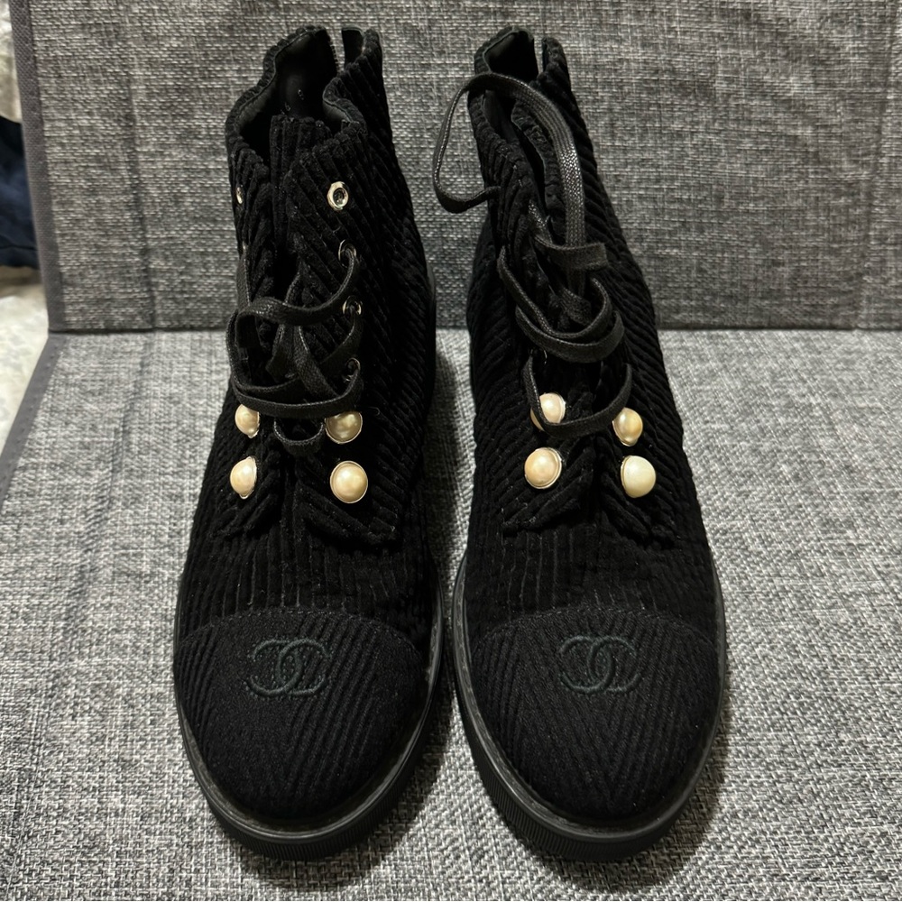 Vintage Designer Chanel Shoes Size 6